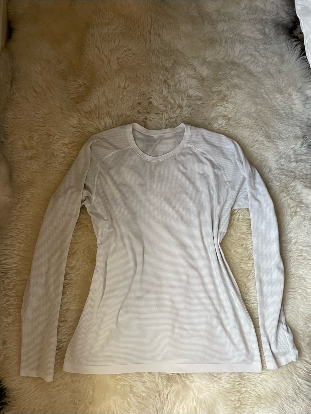 Authentic lululemon metal vent whitish grey workout long sleeve men’s shirt